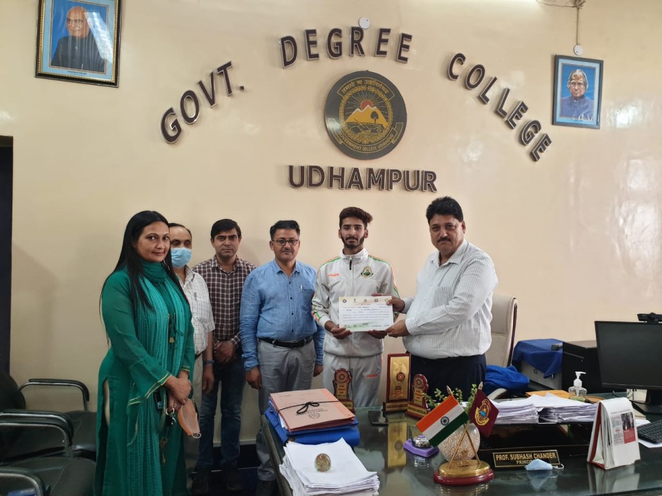 GDC Udhampur Nss Volunteer, Atul Khajuria, Semester 5 student, made JK UT as well as college proud by bagging four out of the total seven prizes won by J&K contingent in the National Integration Camp 2022 held at Bawal Agricultural college Haryana from 22nd March to 28th March 2022
